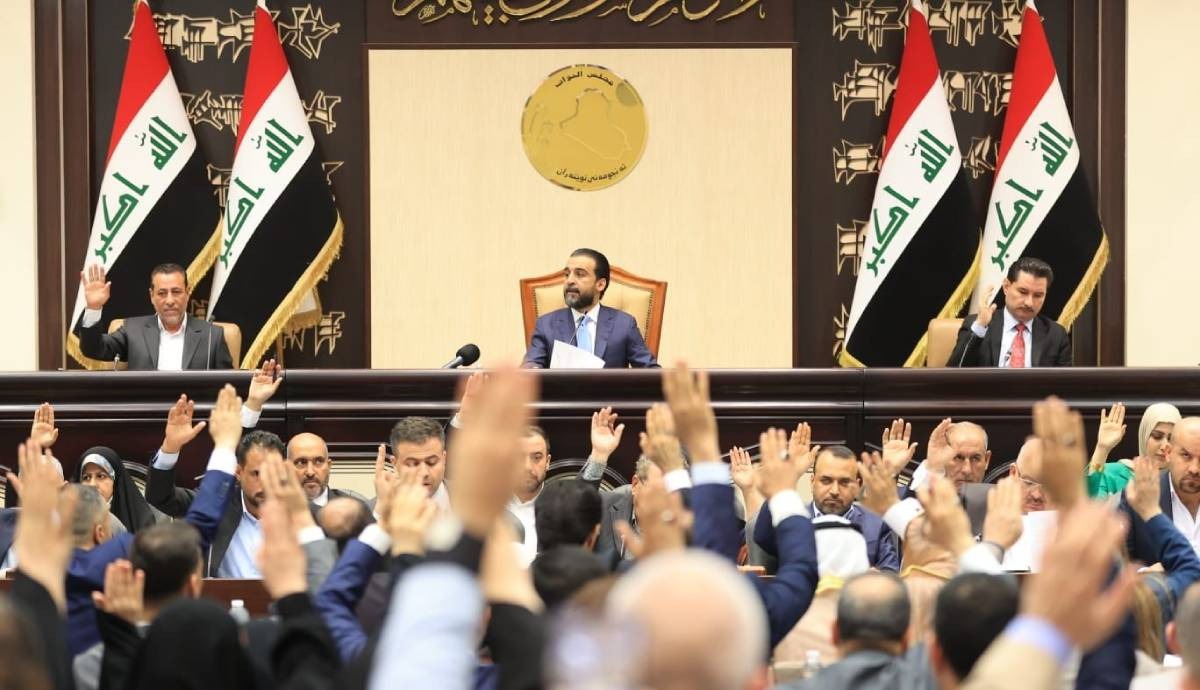 البرلمان العراقي يمرر قانون حظر التعامل مع إسرائيل ، والصدر يدعو للإحتفال بالشوارع