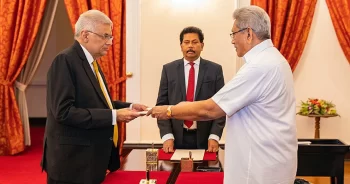 رئيس الحكومة في سريلانكا يتولى وزارة المال وسط أزمة اقتصادية خانقة