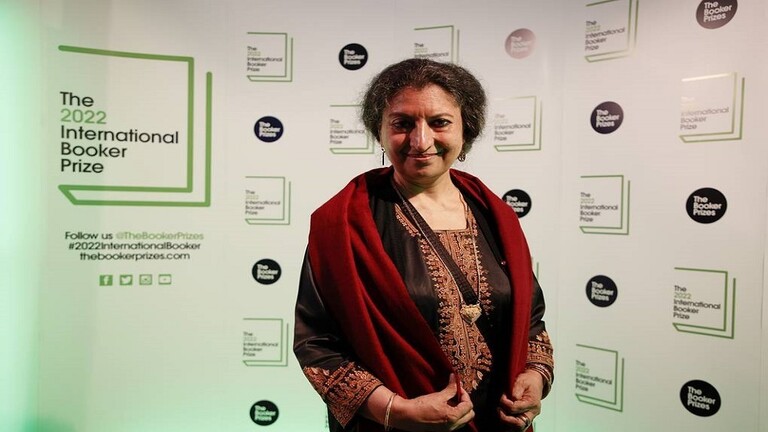 لأول مرة في تاريخ الجائزة ..رواية هندية تفوز بجائزة “بوكر” الأدبية الدولية