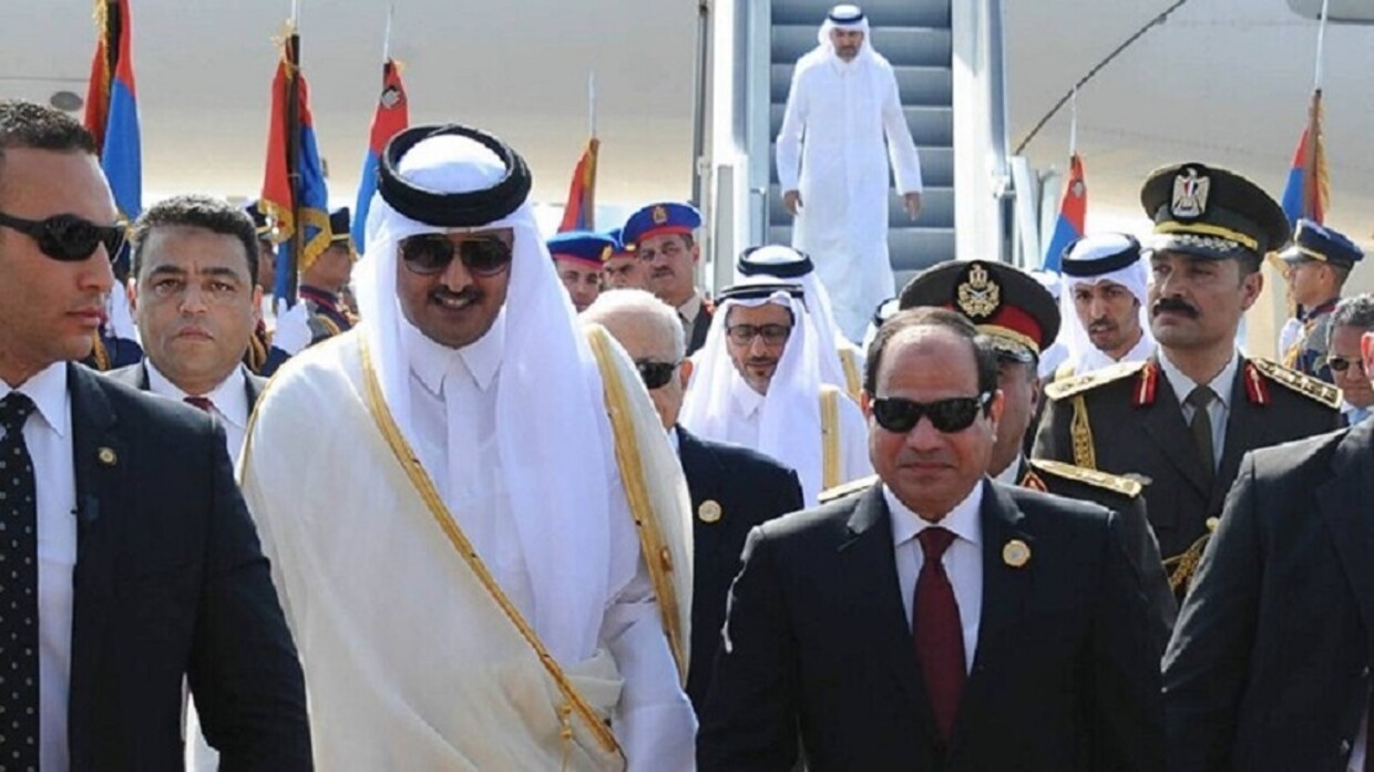 الرئيس المصري عبدالفتاح السيسي يستقبل أمير قطر تميم بن حمد