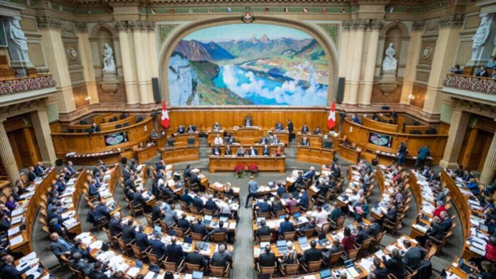 سويسرا: لجنة برلمانية تقترح تعديل قانون الحياد لإتاحة تصدير أسلحة إلى أوكرانيا