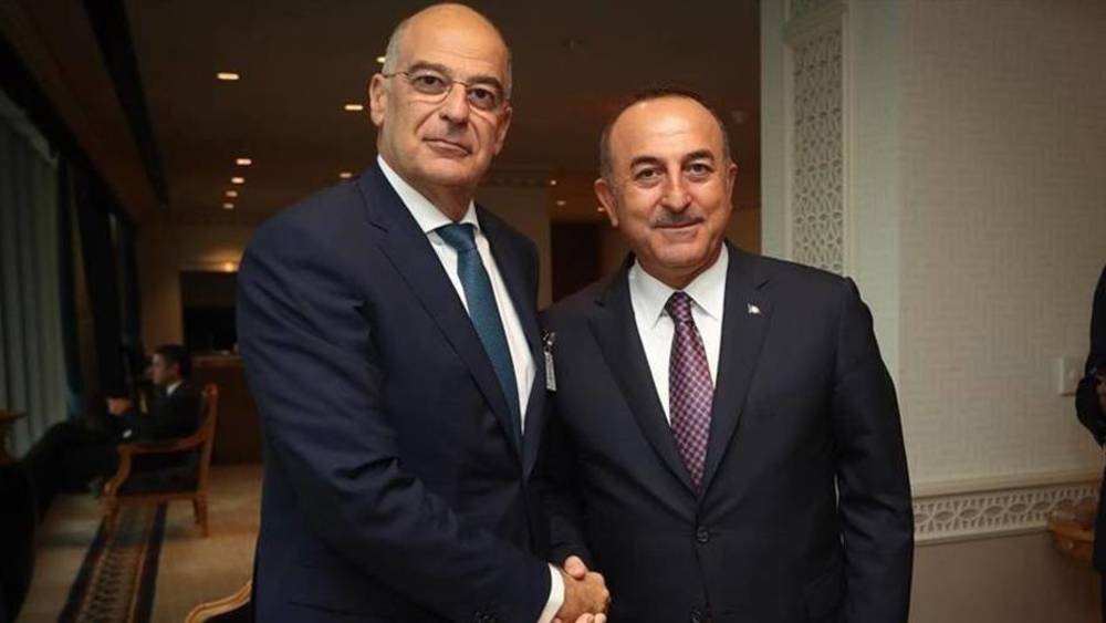 رغم الخصومة.. وزير خارجية اليونان يزور تركيا لدعمها بعد الزلزال