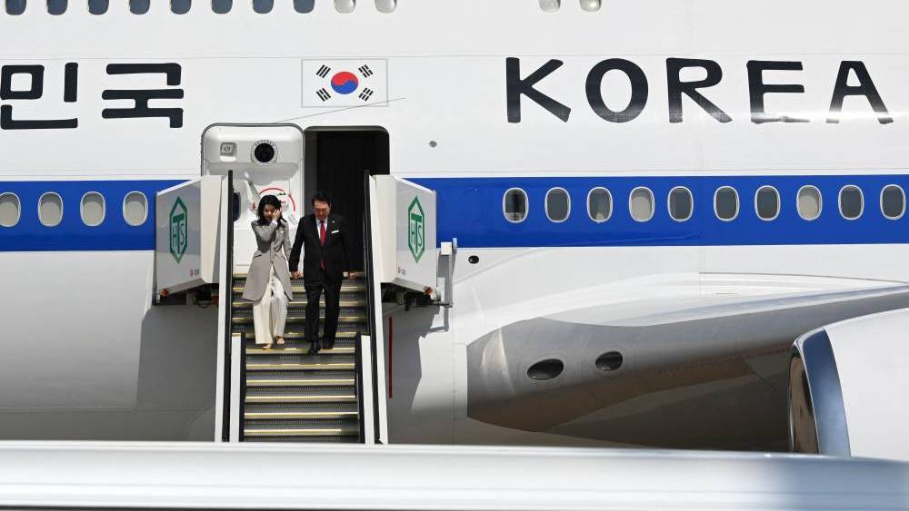 رئيس كوريا الجنوبية يصل إلى اليابان لإنهاء «النزاع التاريخي»