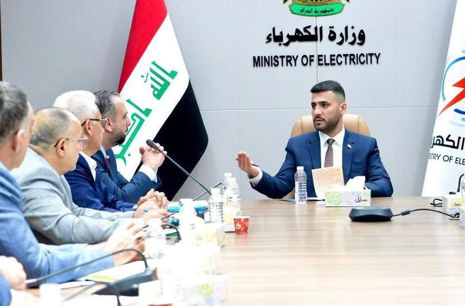 وزير الكهرباء يوجه بالاستجابة السريعة خلال عطلة العيد لمتابعة الصيانات والشكاوى 