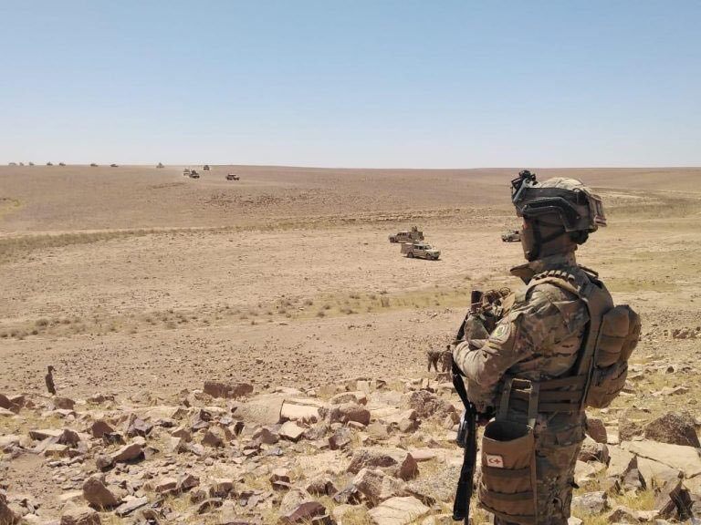وزارة الدفاع: صحراء النجف تخضع لسيطرة كاملة من قبل القوات الأمنية العراقية 