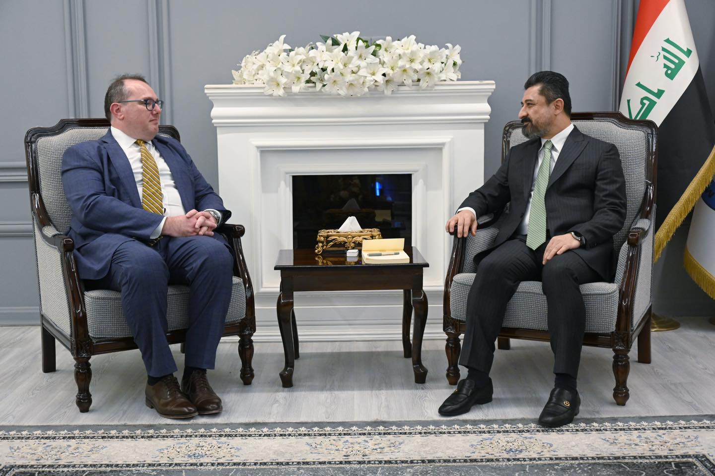 وزير العدل يستقبل القائم بالأعمال في السفارة الأمريكية ببغداد ويبحث معه ملف السجناء المنقولين من سوريا إلى العراق 